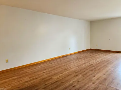 1314 N Hickory Street, Owosso MI 48867 photo 5
