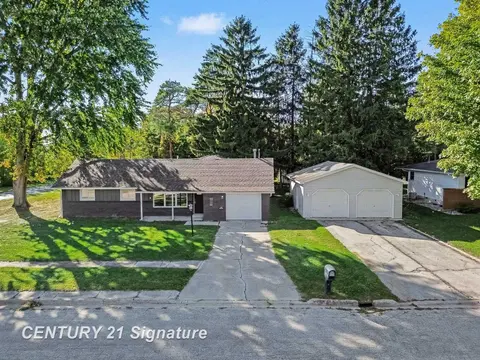 106 Avis Court, Pinconning MI 48650 home for sale