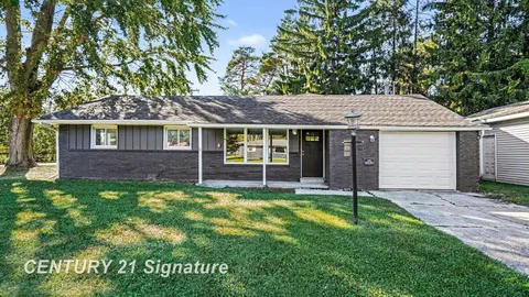 106 Avis Court, Pinconning MI 48650 photo 3