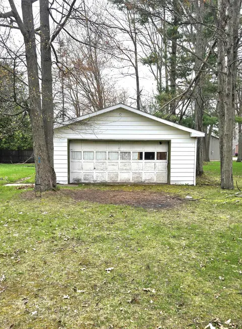 4110 Bay View Drive, Beaverton MI 48612 photo 1