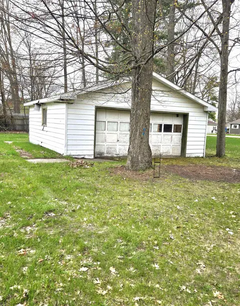 4110 Bay View Drive, Beaverton MI 48612 photo 2