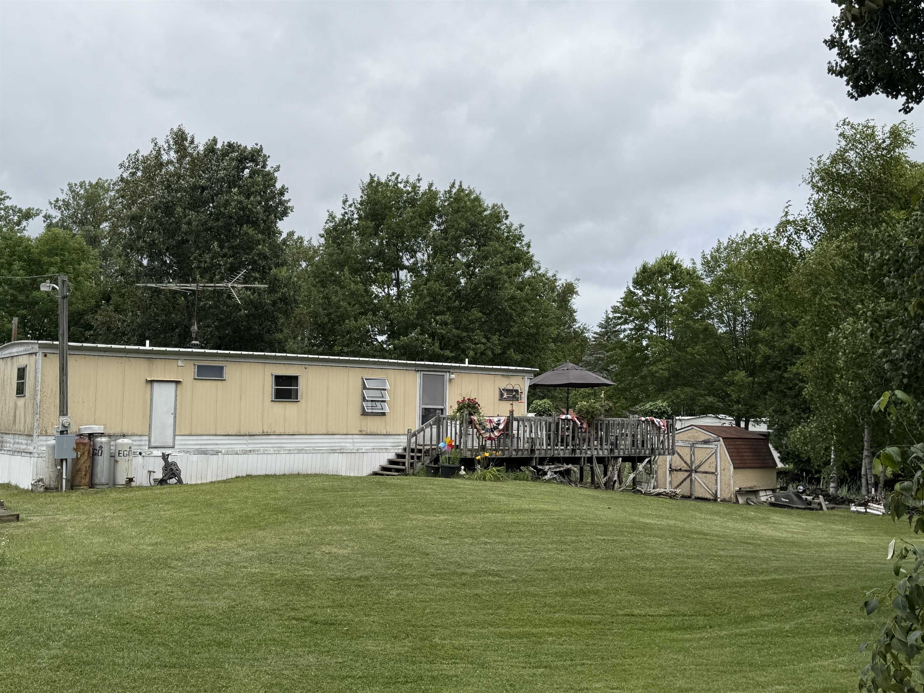 767 Hilo Road, Gladwin MI 48624 photo 1