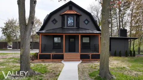 175 W Washington Street, Freeland MI 48623 photo 3