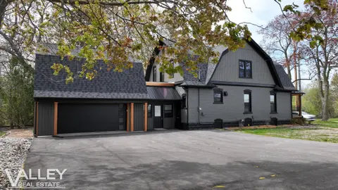 175 W Washington Street, Freeland MI 48623 photo 4