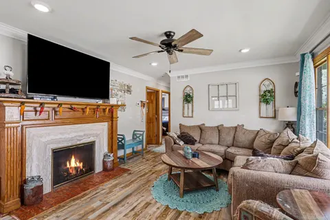 306 Sanson Street, Bay City MI 48706 photo 2