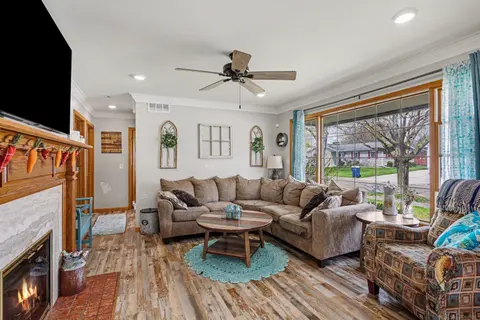 306 Sanson Street, Bay City MI 48706 photo 3