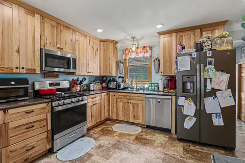 306 Sanson Street, Bay City MI 48706 photo 5