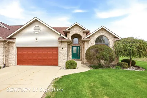 11 Willow Pointe Drive, Freeland MI 48623 photo 1