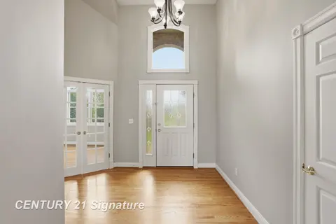 11 Willow Pointe Drive, Freeland MI 48623 photo 3