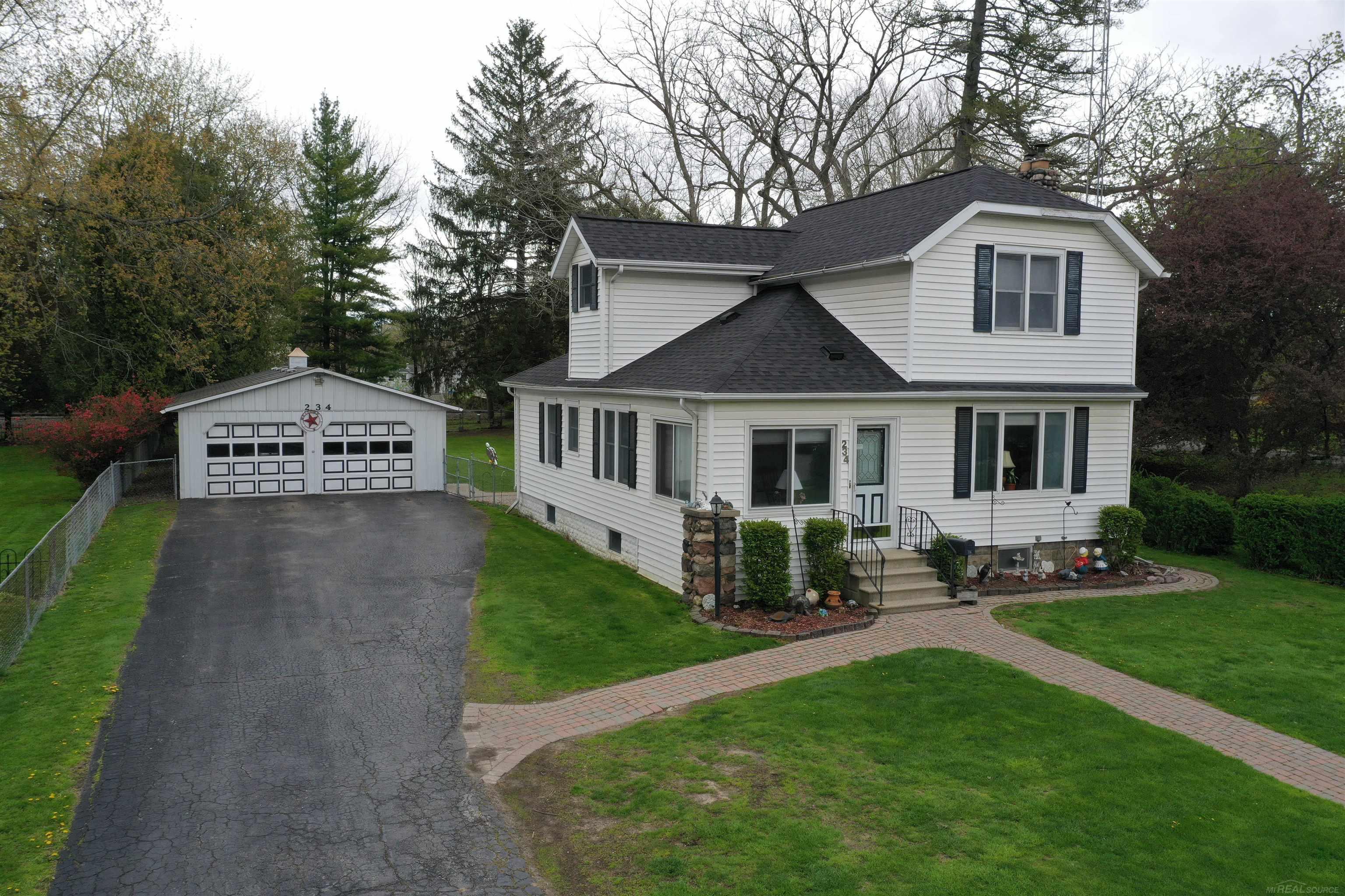 234 N Howard Avenue, Croswell MI 48022 photo 1