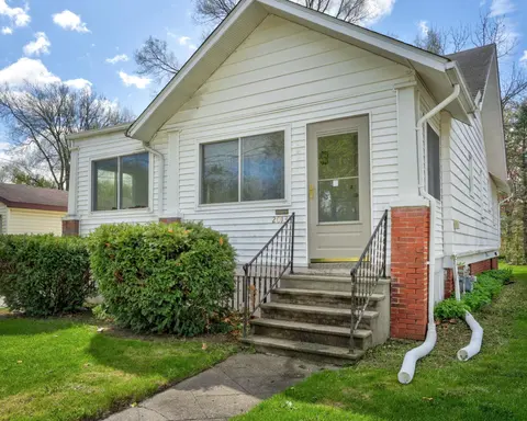 2013 Cooper Avenue, Saginaw MI 48602 photo 2