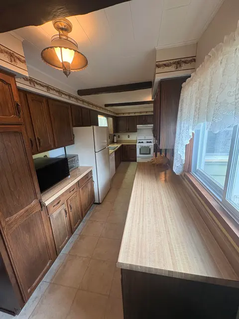 1891 W Moore Road, Bridgeport MI 48601 photo 4