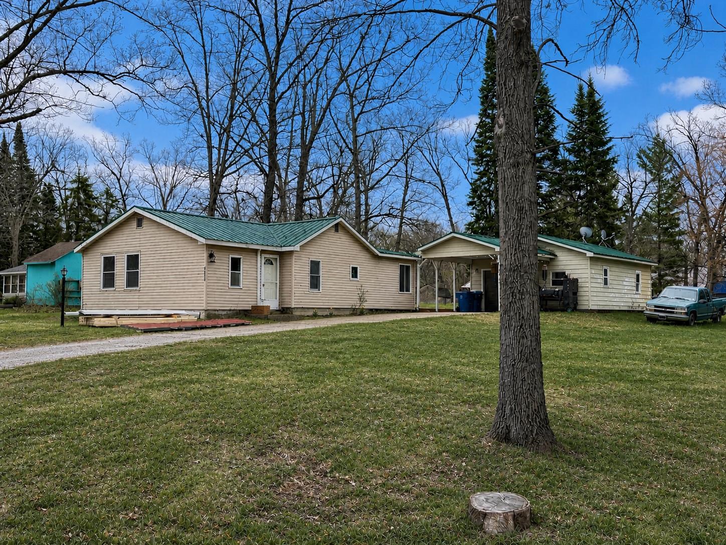 6862 Railroad Road, Harrison MI 48625 photo 1
