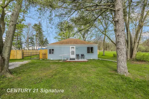 223 Harrison Drive, Saginaw MI 48609 photo 1