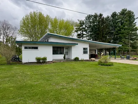 710 E Broad Street, Chesaning MI 48616 home for sale