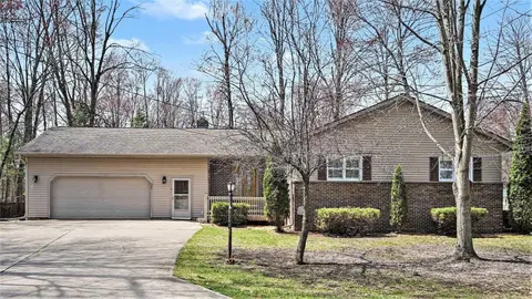 3323 Lakeside Drive, Sanford MI 48657 photo 3