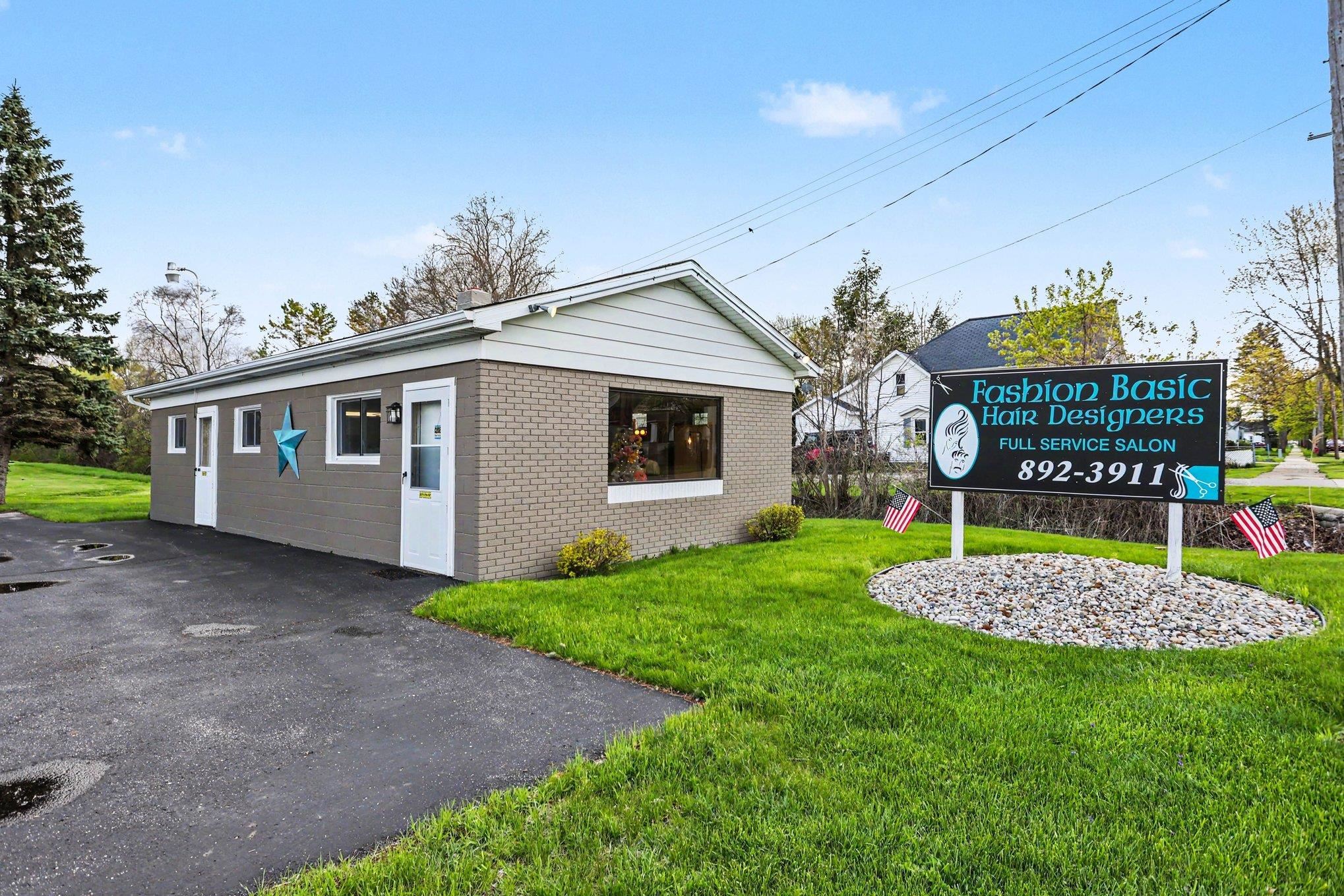 1383 W Hampton Road, Essexville MI 48732 photo 1