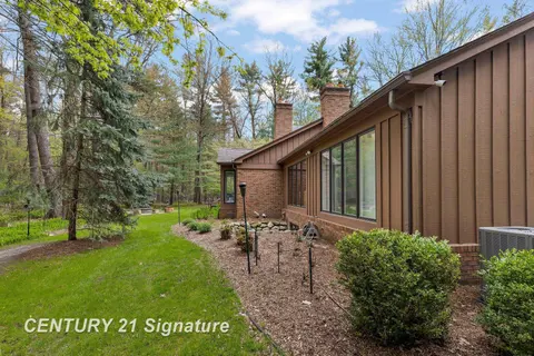 3616 White Pine Way Street, Midland MI 48640 photo 4