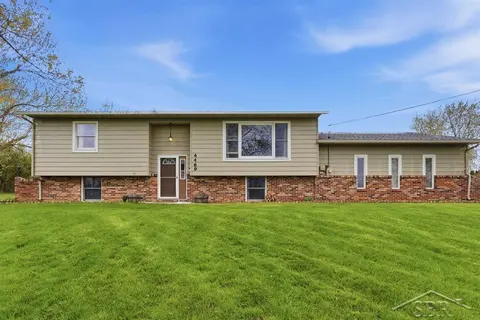 4469 E Millbrook Road, Mount Pleasant MI 48858 photo 2