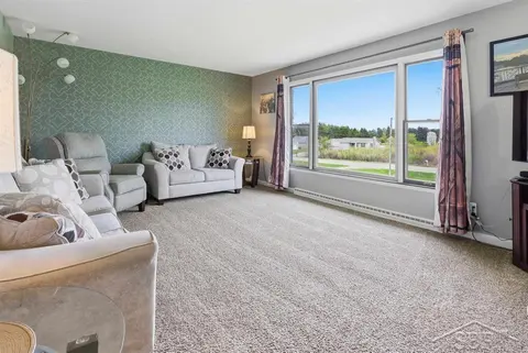 4469 E Millbrook Road, Mount Pleasant MI 48858 photo 5
