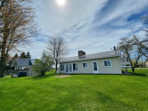 5816 Avalon Road, Pinconning MI 48650 photo 3