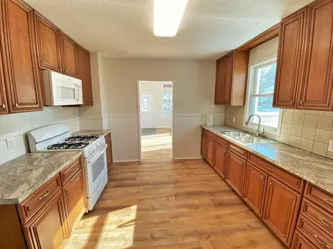 1242 Michigan Avenue, Bay City MI 48708 photo 3