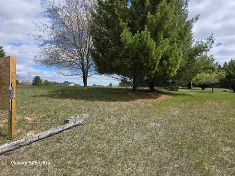4876 Westchester Drive, Gladwin MI 48624 photo 3