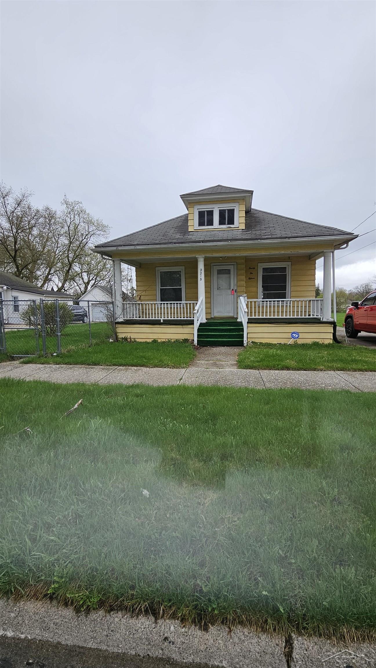 2215 Lincoln Avenue, Saginaw MI 48601 photo 1