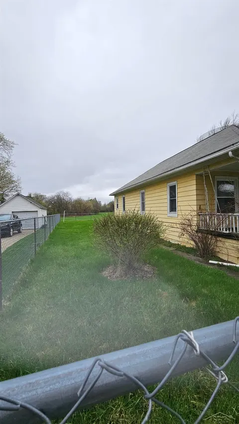 2215 Lincoln Avenue, Saginaw MI 48601 photo 2