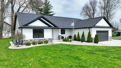 1266 Freeland Road, Bay City MI 48706-9314 photo 1