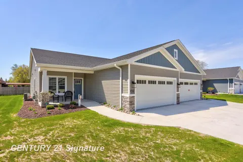 4086 Woodburn Court, Saginaw MI 48603 photo 1