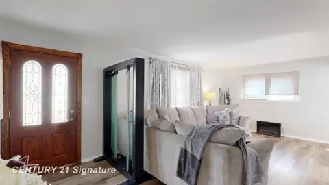 3825 Boeing Drive, Saginaw MI 48604 photo 3
