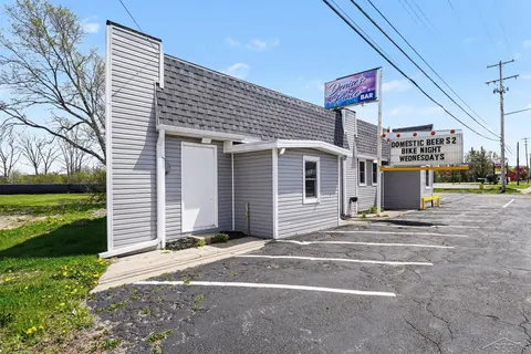 5463 Dixie Highway, Saginaw MI 48601 photo 2