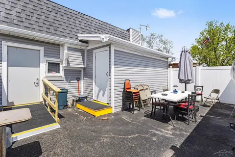 5463 Dixie Highway, Saginaw MI 48601 photo 3