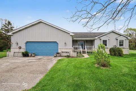 12301 S New Lothrop Road, Byron MI 48418 home for sale