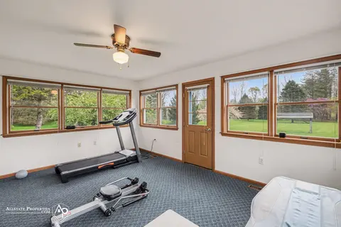 12301 S New Lothrop Road, Byron MI 48418 photo 4