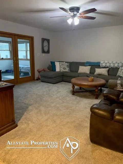 12301 S New Lothrop Road, Byron MI 48418 photo 5