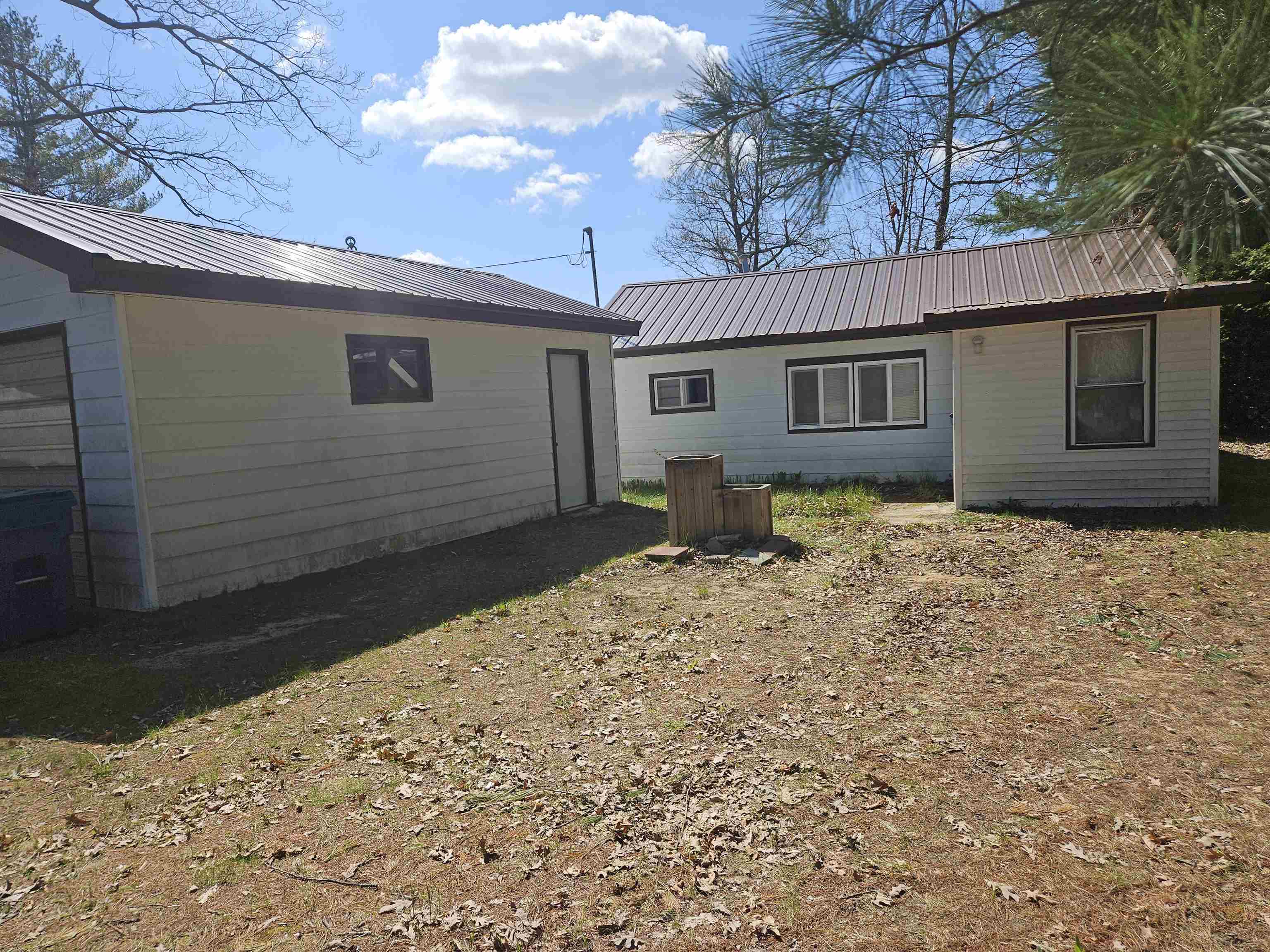 6644 Carpenter Road, Harrison MI 48625 photo 1