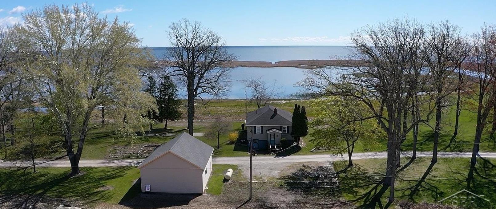 2788 N Saginaw Bay Shore Drive, Pinconning MI 48650 photo 1