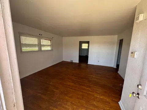 4015 Hess Avenue, Saginaw MI 48601 photo 2
