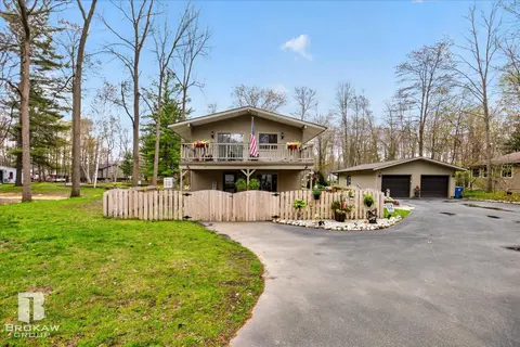 3596 E Jane Drive, Midland MI 48642 photo 4