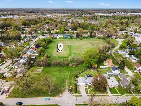 1301 N Henry Street, Bay City MI 48706 photo 2