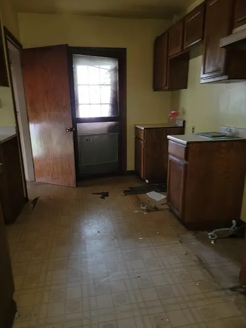239 N Monroe Street, Bay City MI 48708 photo 3