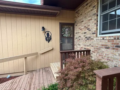 589 Churchgrove Road, Frankenmuth MI 48734 photo 3
