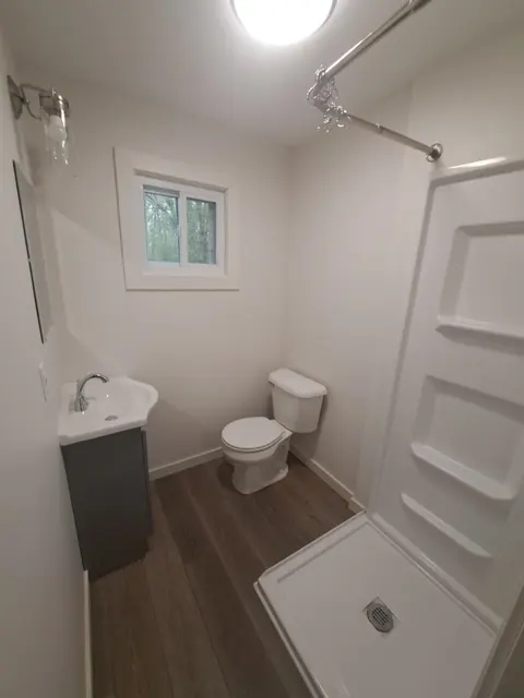 1300 Lakeview Drive, Clare MI 48617 photo 3