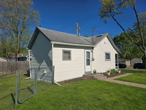 117 W Mcneil Street, Corunna MI 48817 photo 3