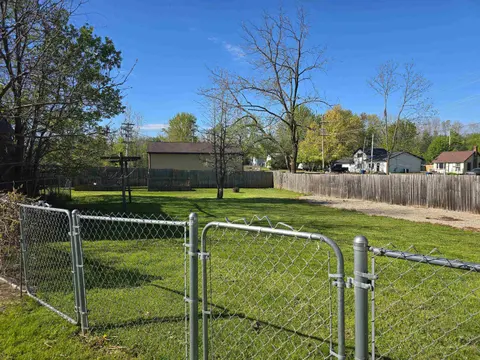 117 W Mcneil Street, Corunna MI 48817 photo 4