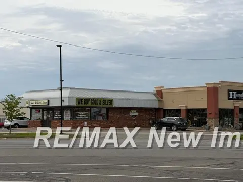 1602 S Saginaw Road, Midland MI 48640 photo 3