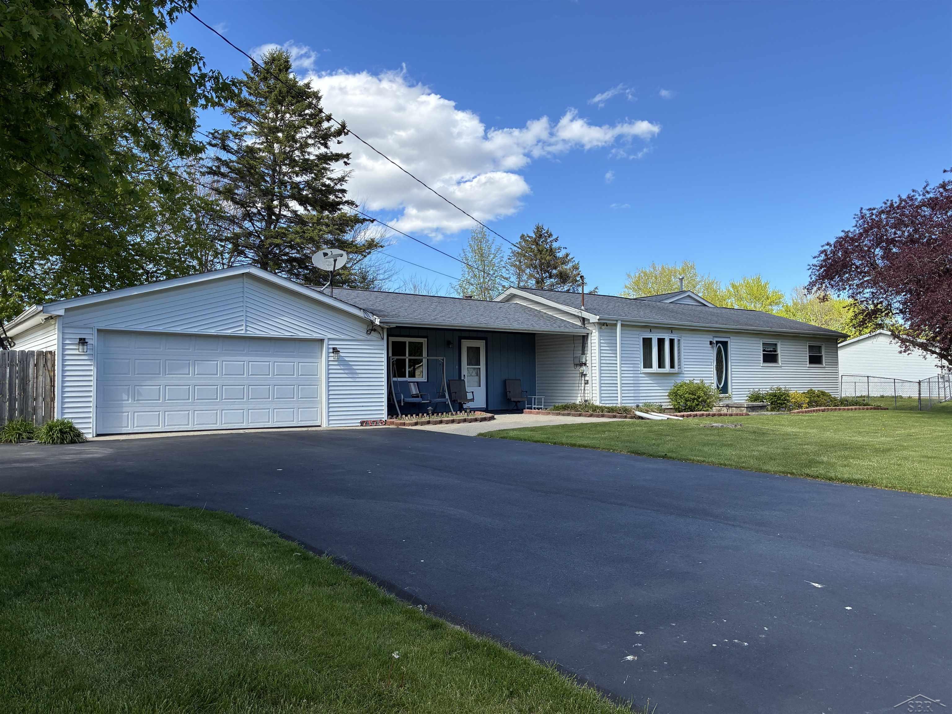 7178 London Drive, Saginaw MI 48609 photo 1