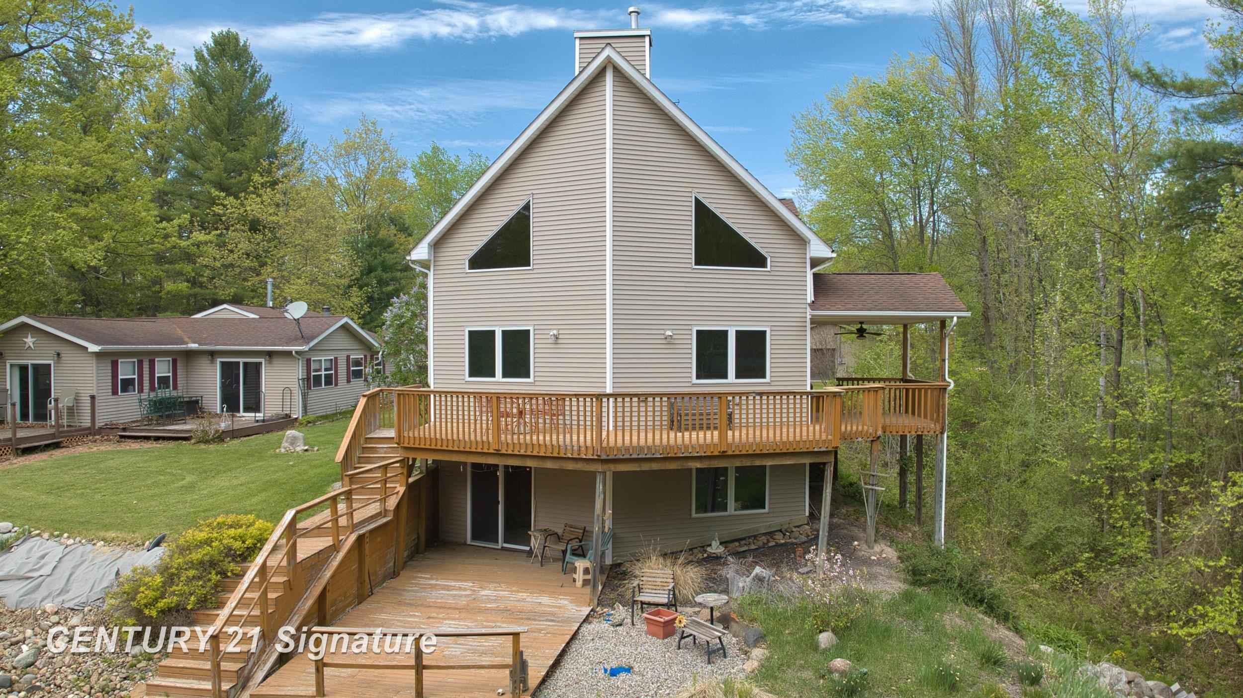 1724 Middle Point Drive, Alger MI 48610 photo 1